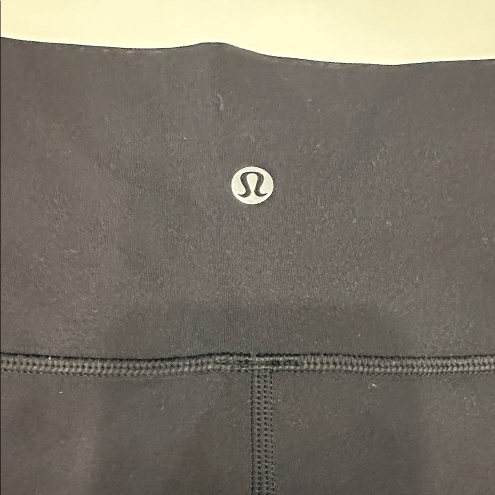 Lululemon leggings, black size 6 - Picture 3 of 4
